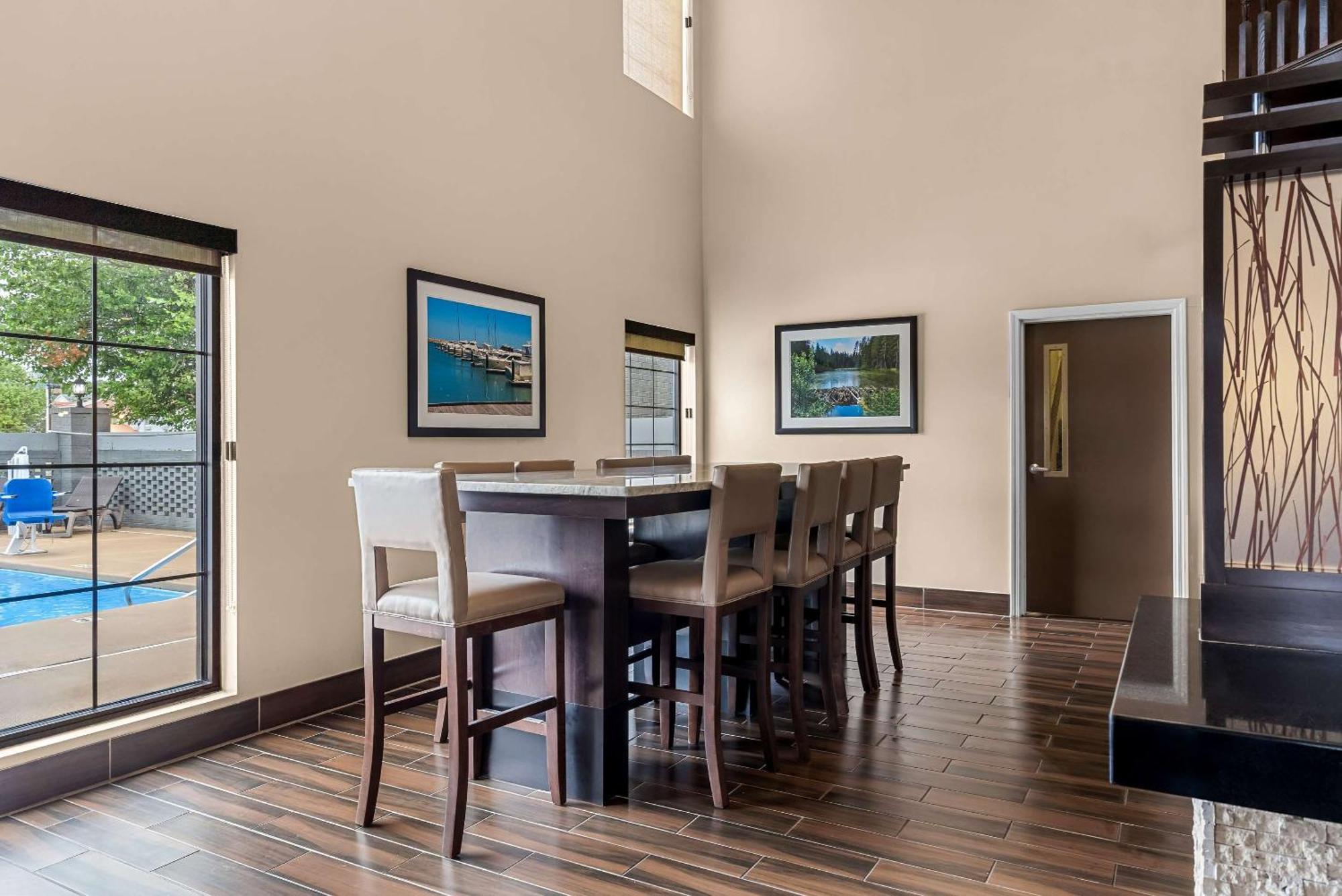 Comfort Suites Near Camp Lejeune Jacksonville Exterior foto